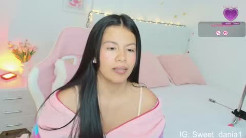 Snapshot of sweet_dania_ chatting on September 2025 03:52:01 AM sweet_dania_ online show from September 2025 03:52:01 AM