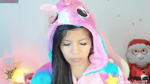 sweet_dania_ online show from January 2026 04:16:01 AM