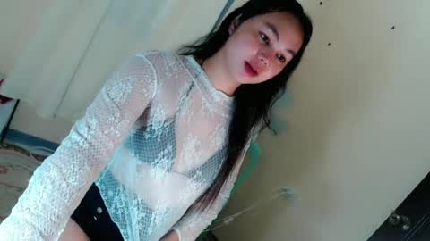Snapshot of sweet_danicaa chatting on June 2026 02:24:02 AM danice online show from June 2026 02:24:02 AM