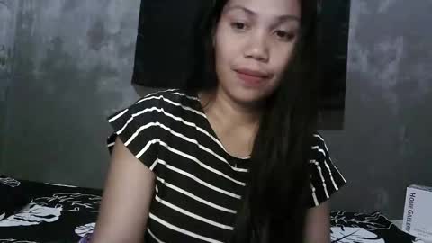 Snapshot of sweet_dianne08 chatting on December 2025 05:53:01 PM dianne online show from December 2025 05:53:01 PM