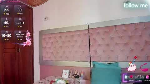 Snapshot of sweet_emmili chatting on May 2026 12:33:02 PM emmili online show from May 2026 12:33:02 PM