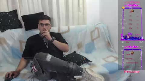 Snapshot of sweet_fantasy_couple chatting on January 2025 12:24:01 AM sweet_fantasy_couple online show from January 2025 12:24:01 AM