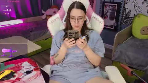 Alice online show from November 2025 03:23:01 AM