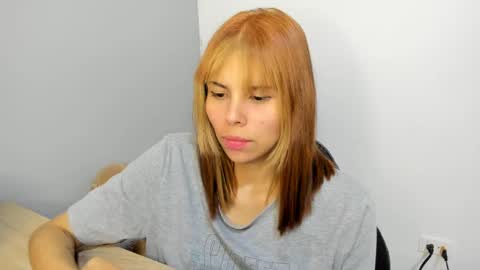 Snapshot of sweet_hann chatting on February 2025 10:29:02 PM Hanna online show from February 2025 10:29:02 PM