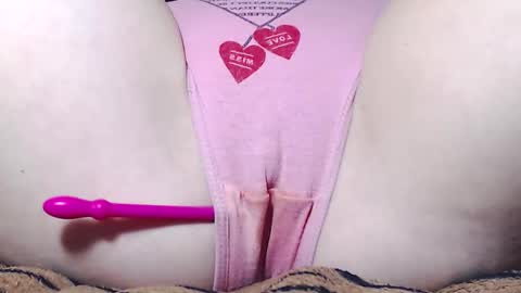 Kitten online show from November 2025 07:18:01 AM