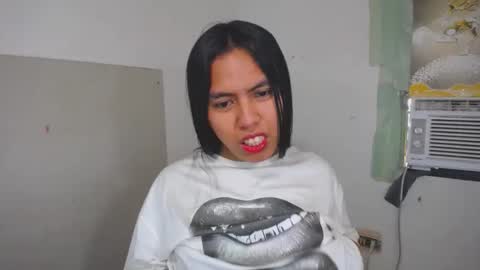 Snapshot of sweet_kyline69 chatting on October 2025 04:04:02 AM sweet_kyline69 online show from October 2025 04:04:02 AM