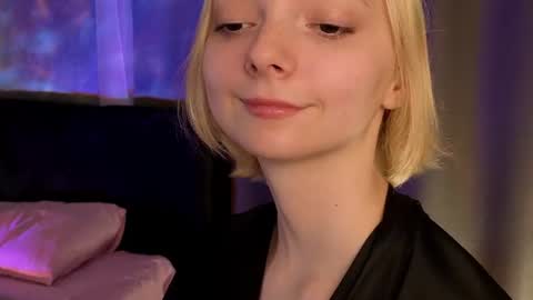 Snapshot of sweet_lynx chatting on June 2026 05:25:01 PM Lana online show from June 2026 05:25:01 PM
