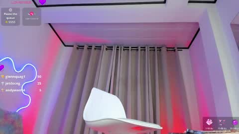 Snapshot of sweet_mackensy chatting on March 2026 07:15:01 AM Miss Mackensy online show from March 2026 07:15:01 AM