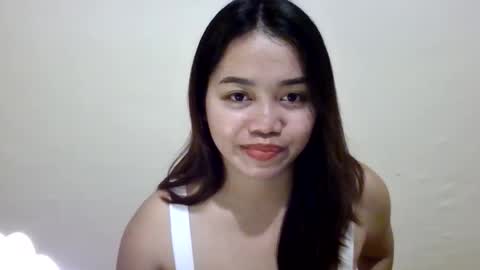 Snapshot of sweet_mae28xx chatting on April 2026 01:14:02 PM sweet_mae28xx online show from April 2026 01:14:02 PM