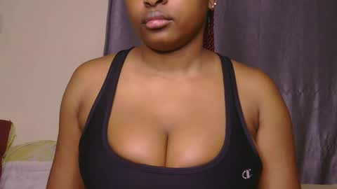 Snapshot of sweet_miah12 chatting on June 2026 04:58:02 AM Queen debby online show from June 2026 04:58:02 AM