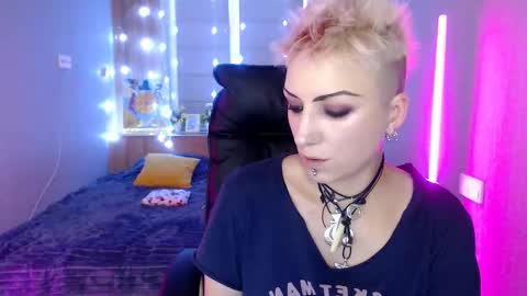 Snapshot of sweet_n_strong chatting on December 2025 07:37:01 AM sweet_n_strong online show from December 2025 07:37:01 AM