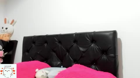 Snapshot of sweet_nhaomy chatting on November 2025 02:00:01 AM Nhaomy online show from November 2025 02:00:01 AM