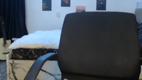 Nancy online show from November 2025 08:55:01 PM