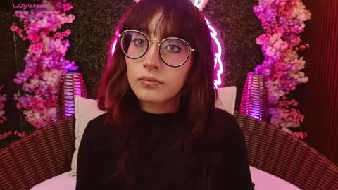 Roxanee online show from February 2026 01:27:02 PM