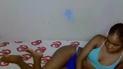 sweet_sheeee online show from April 2026 04:57:01 AM