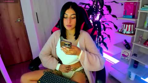 sophie leone online show from November 2025 07:44:02 AM