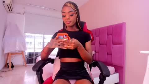 Snapshot of sweet_stacie chatting on February 2025 01:11:02 PM sweet_stacie online show from February 2025 01:11:02 PM