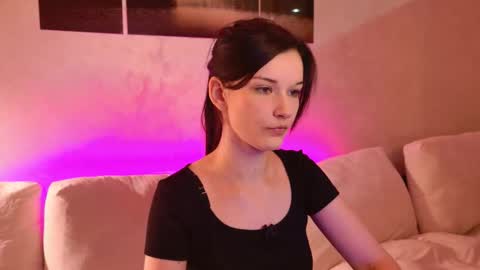 sweet_strawber_ online show from October 2025 08:05:02 PM