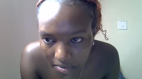 sweet_strawberina online show from March 2026 05:19:01 AM