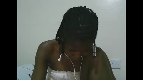Snapshot of sweet_tattiana chatting on February 2025 06:05:01 PM Tatty online show from February 2025 06:05:01 PM