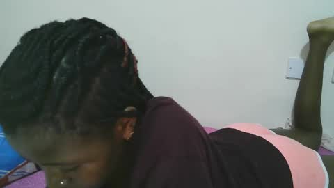 Snapshot of sweet_tattiana chatting on February 2025 07:08:02 PM Tatty online show from February 2025 07:08:02 PM