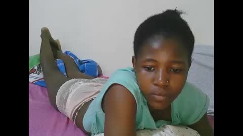 Snapshot of sweet_tattiana chatting on September 2025 08:30:02 PM Tatty online show from September 2025 08:30:02 PM