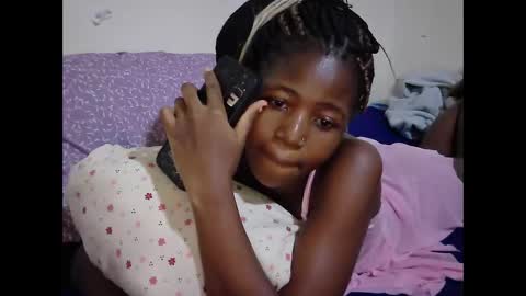 Snapshot of sweet_tattiana chatting on December 2025 11:53:01 PM Tatty online show from December 2025 11:53:01 PM