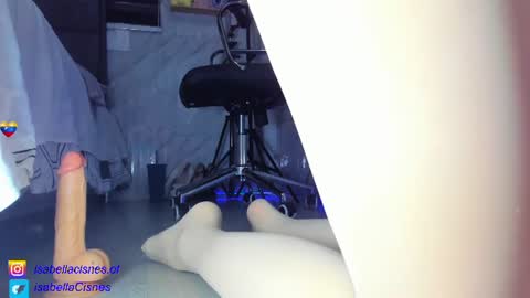Snapshot of sweet_tits2 chatting on August 2026 02:03:01 AM Isabella online show from August 2026 02:03:01 AM