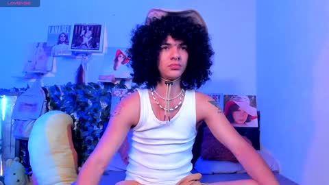 Snapshot of sweet_vond chatting on December 2024 04:05:02 PM Steven independent model online show from December 2024 04:05:02 PM