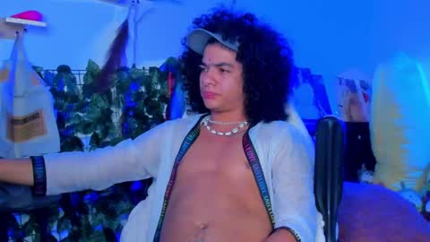 Snapshot of sweet_vond chatting on January 2025 11:22:02 PM Steven independent model online show from January 2025 11:22:02 PM