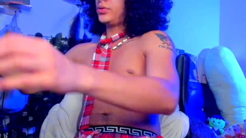 Snapshot of sweet_vond chatting on January 2025 01:21:01 AM Steven independent model online show from January 2025 01:21:01 AM