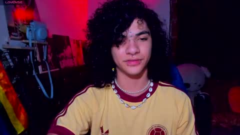 Snapshot of sweet_vond chatting on February 2025 04:01:01 AM Steven independent model online show from February 2025 04:01:01 AM