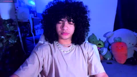 Snapshot of sweet_vond chatting on February 2025 10:20:02 PM Steven independent model online show from February 2025 10:20:02 PM