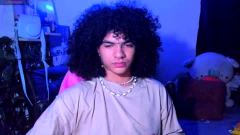 Snapshot of sweet_vond chatting on February 2025 07:09:02 AM Steven independent model online show from February 2025 07:09:02 AM