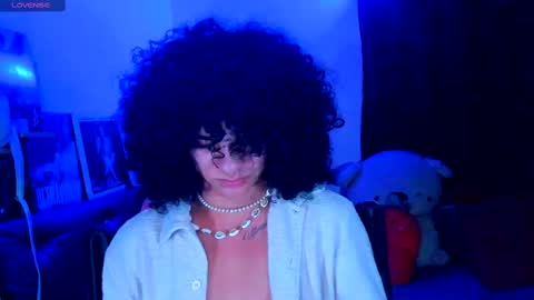 Snapshot of sweet_vond chatting on February 2025 08:48:02 AM Steven independent model online show from February 2025 08:48:02 AM