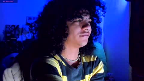 Snapshot of sweet_vond chatting on March 2025 04:16:02 AM Steven independent model online show from March 2025 04:16:02 AM