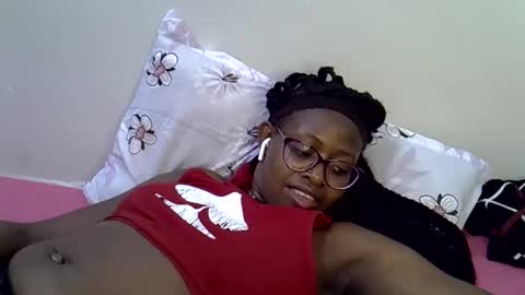 Snapshot of sweet_zarah chatting on April 2026 06:10:01 PM sweet_zarah online show from April 2026 06:10:01 PM