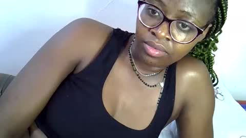 Snapshot of sweet_zarah chatting on May 2026 04:04:02 PM sweet_zarah online show from May 2026 04:04:02 PM