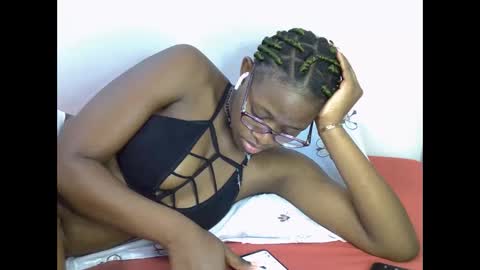 Snapshot of sweet_zarah chatting on May 2026 11:55:02 PM sweet_zarah online show from May 2026 11:55:02 PM
