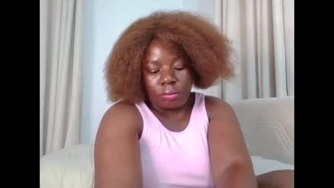 Snapshot of sweetafricangal chatting on February 2026 07:43:01 PM NASHA online show from February 2026 07:43:01 PM