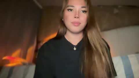 Snapshot of sweetalexa19 chatting on December 2024 04:02:02 AM alexa your one and only queen online show from December 2024 04:02:02 AM