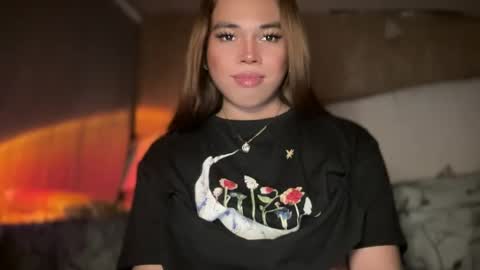 Snapshot of sweetalexa19 chatting on December 2024 08:37:02 AM alexa your one and only queen online show from December 2024 08:37:02 AM