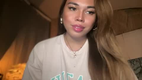 Snapshot of sweetalexa19 chatting on December 2024 08:26:01 AM alexa your one and only queen online show from December 2024 08:26:01 AM