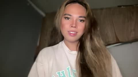 Snapshot of sweetalexa19 chatting on September 2025 01:27:02 AM alexa your one and only queen online show from September 2025 01:27:02 AM