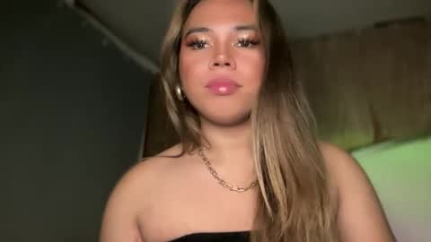 Snapshot of sweetalexa19 chatting on November 2025 11:18:02 PM alexa your one and only queen online show from November 2025 11:18:02 PM