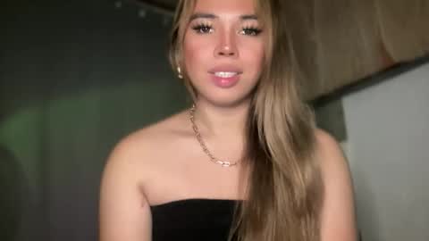 Snapshot of sweetalexa19 chatting on November 2025 12:33:01 AM alexa your one and only queen online show from November 2025 12:33:01 AM