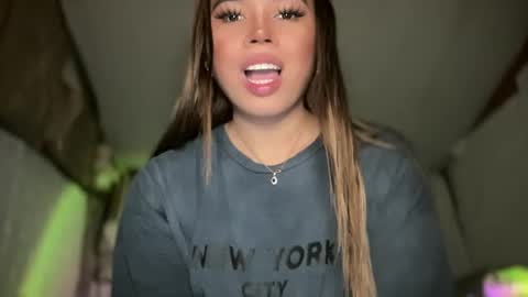 Snapshot of sweetalexa19 chatting on November 2025 09:31:01 AM alexa your one and only queen online show from November 2025 09:31:01 AM