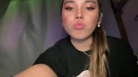 Snapshot of sweetalexa19 chatting on December 2025 03:27:02 PM alexa your one and only queen online show from December 2025 03:27:02 PM