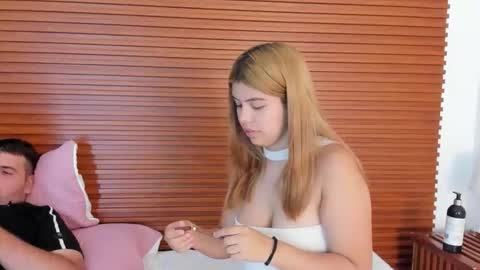 sweetandwilld online show from April 2026 10:32:01 PM