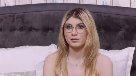 Anisia online show from March 2026 08:26:33 AM